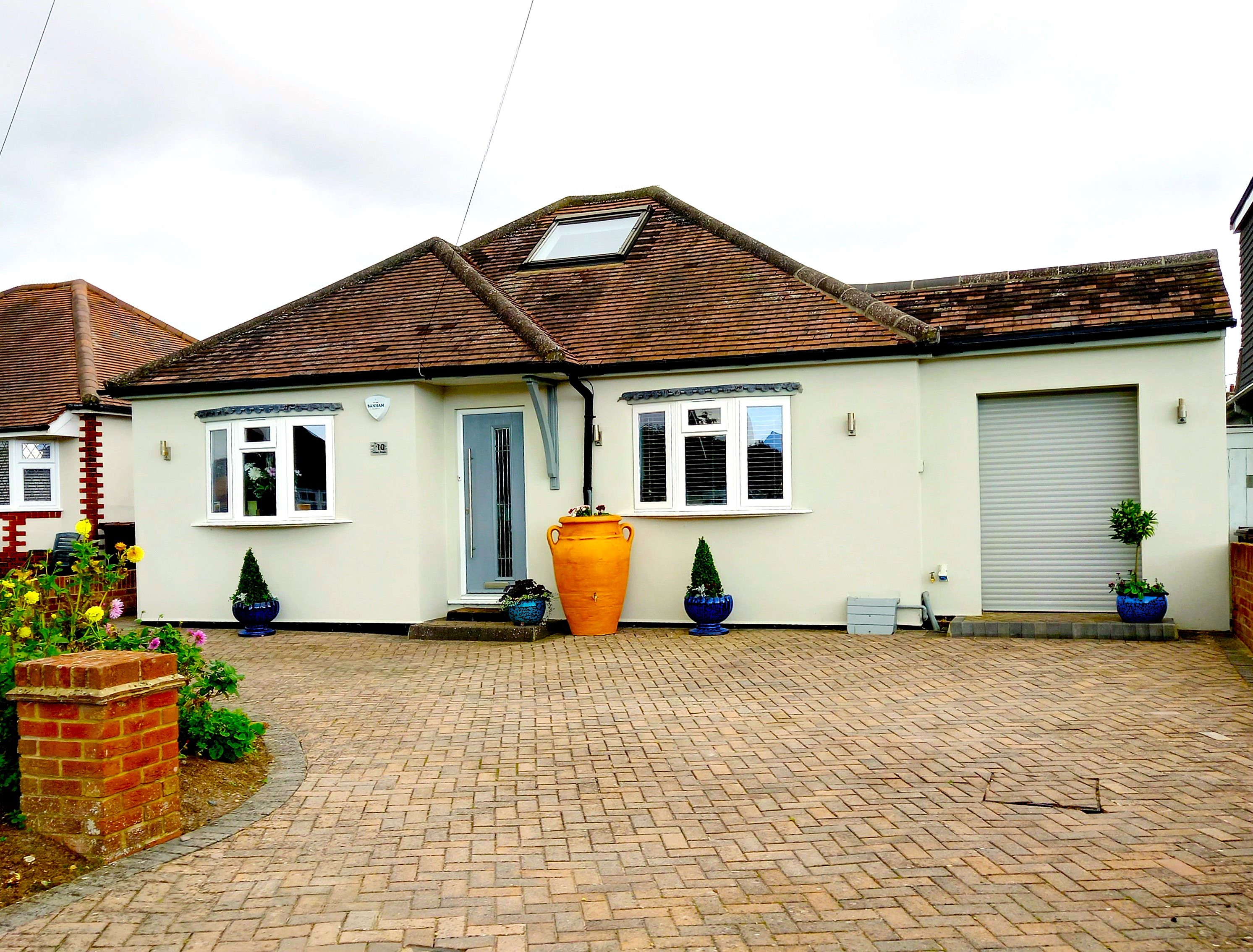 Extension of a bungalow front view